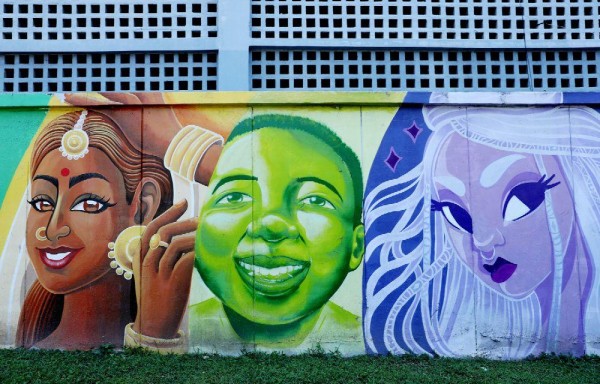 La ciudad se inunda de colores