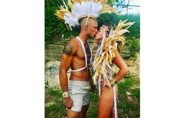 Imagen la compartió el modelo fue tomada como una confirmación.