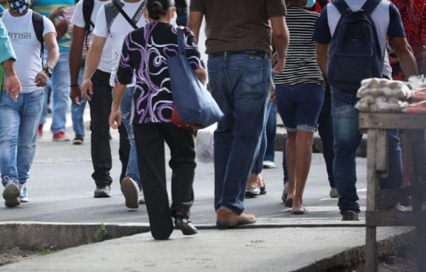 Mantenga las medidas de prevención con el VIH y la covid-19.