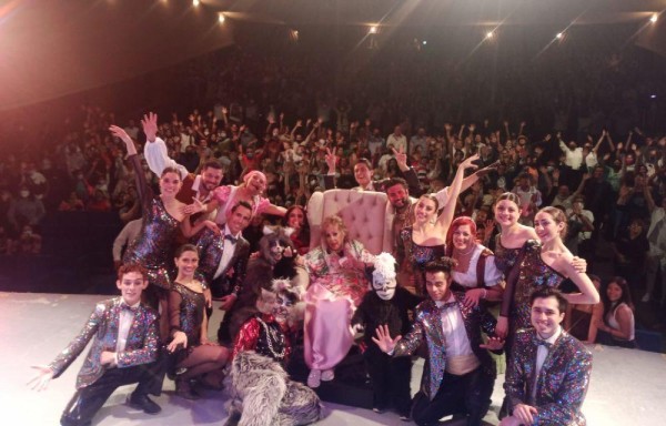 Silvia Pinal, chochita, sigue trabajando