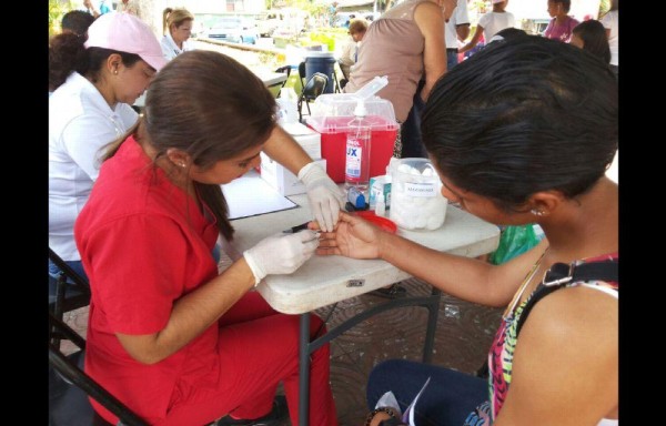 Las personas acudieron desde muy temprano en La Chorrera.