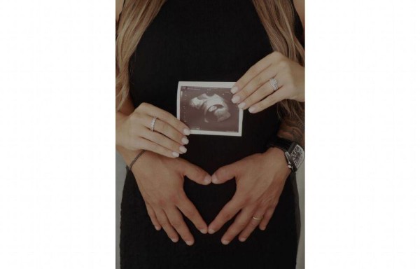 Jessica Chávez anuncia que está embarazada