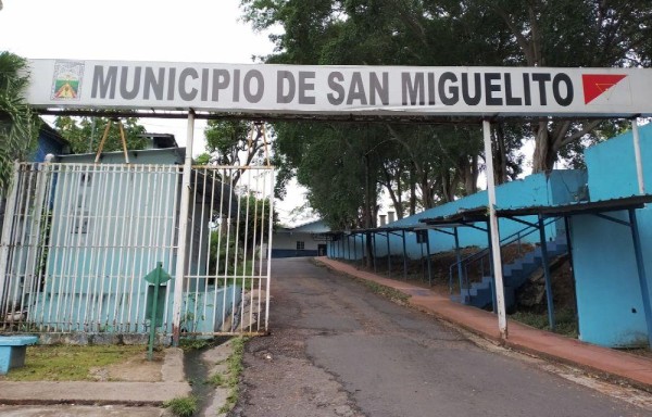 Al no tener ficha, los funcionarios pasan páramos a la hora de buscar atención médica en la CSS.