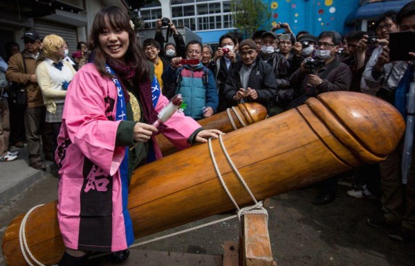 Pene Gigante De Goma – Disfraz Y Accesorios Para Fiestas De Despedida, Halloween Y Carnaval