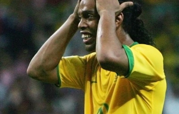 Ronaldinho se lamenta de no estar en Brasil 2014.