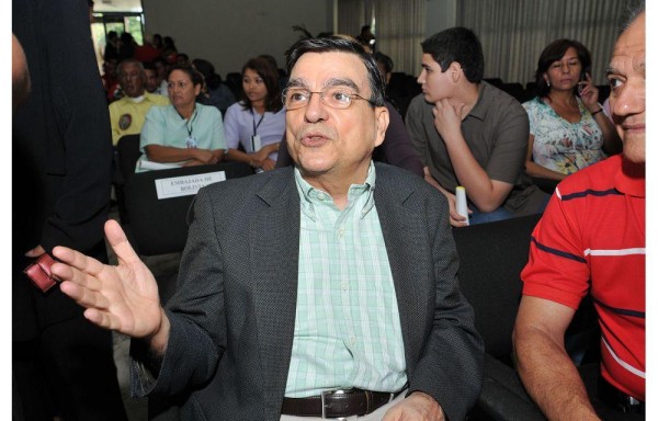 ‘Resulta muy buen negocio hacer lo prohibido' MARCO GANDÁSEGUI SOCIÓLOGO