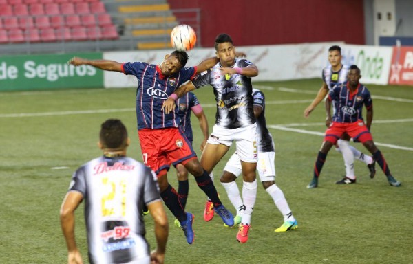 Tauro quedó puntero con 38 puntos durante la ronda regular.