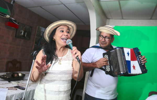 ¡Para cantar y bailar! Juntitos los dos