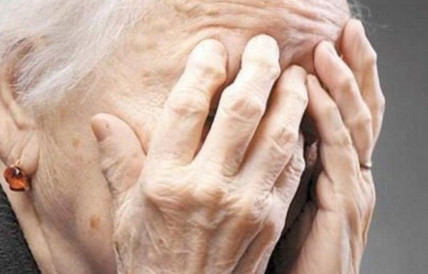 Condenan a médico por violar a una mujer de 91 años