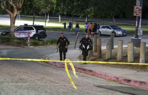 Tres fallecidos y cuatro heridos en un tiroteo en Los Ángeles