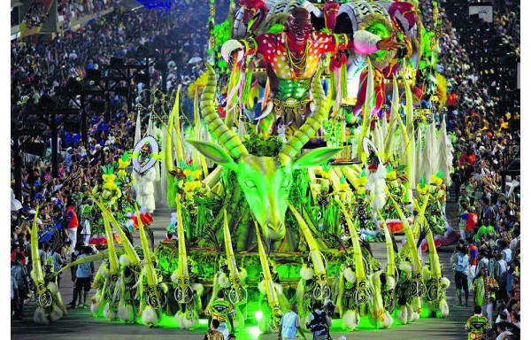 Escuela de samba Imperatriz.