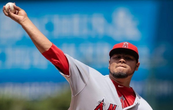 Jaime Barría de los Angelinos de Los Ángeles.
