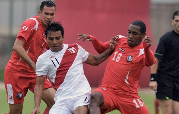 Tejada (18) en acción.