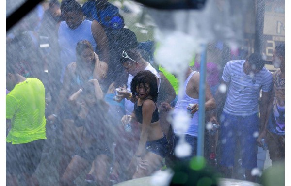 Se prende el Carnaval en Cabobré, Panamá Este.