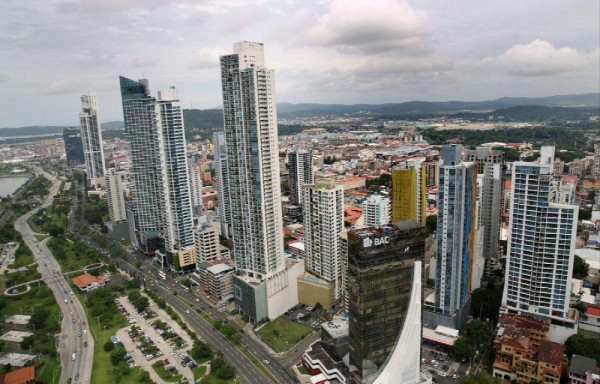 Cada 15 días se está aumentando el costo de la gasolina, lo que tiene a la población con el Jesús en la boca