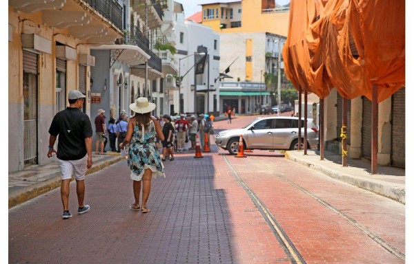 Las calles deben estar despejadas para facilitar el tránsito de vehículos y el uso público.