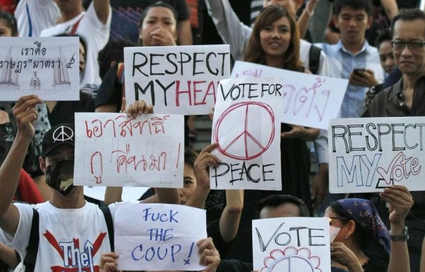 Activistas a favor de la democracia.