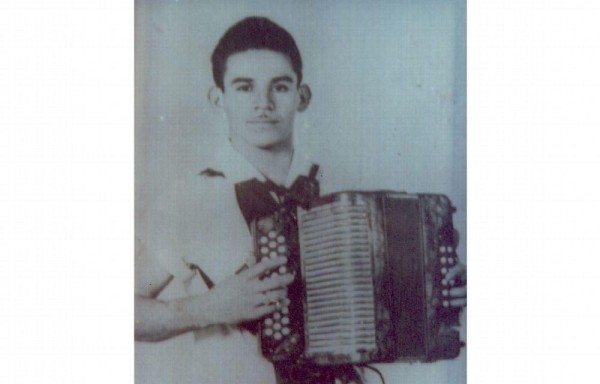 Sus primeros años como acordeonista.