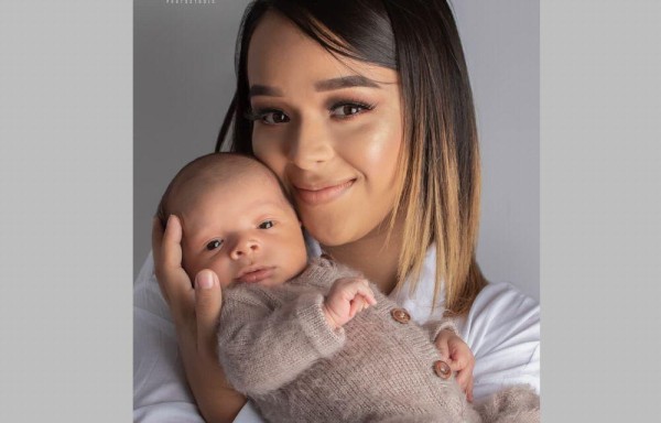 Josenid presenta a su hijo