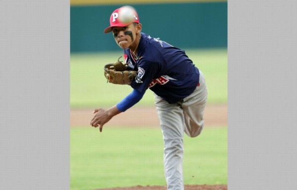 Panamá fue representado por Doleguita.