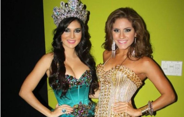 Reina 2014 (izq), 2015 (der) de Las Tablas.