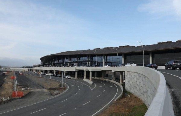 Vista lateral del aeropuerto de Tocumen.