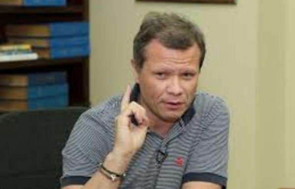 Es Acusado junto a Clare del presunto delito contra el erario público, &nbsp;West Váldes EXDIRECTIVO DE FP