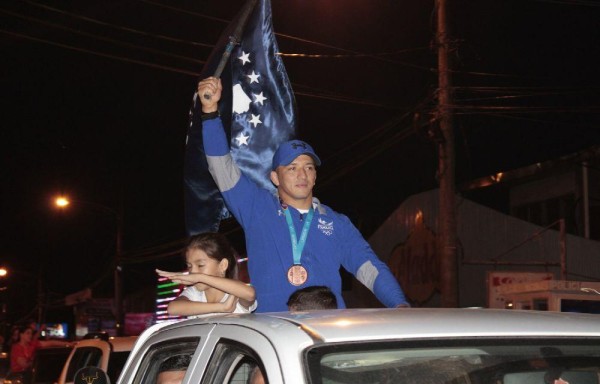 Alvis Almendra celebró el bronce con su gente