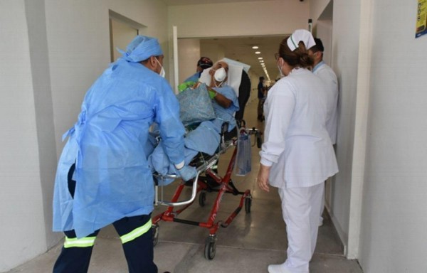 Actualmente hay dos pacientes en cuidados semi intensivos.