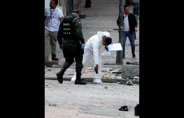 La Policía examina el lugar.