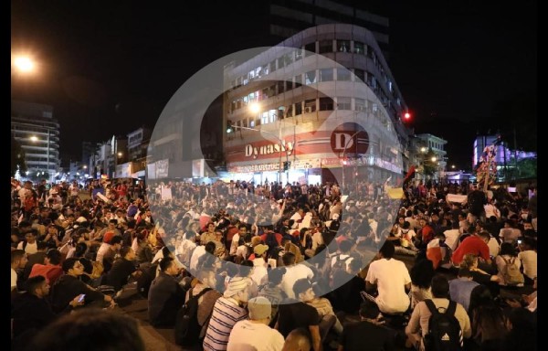Manifestantes culminan las protestas de manera pacífica 