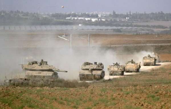 El Ejército israelí realiza incursiones localizadas en Gaza para hallar rehenes, mientras que Hamás asegura que 13 murieron por los bombardeos.