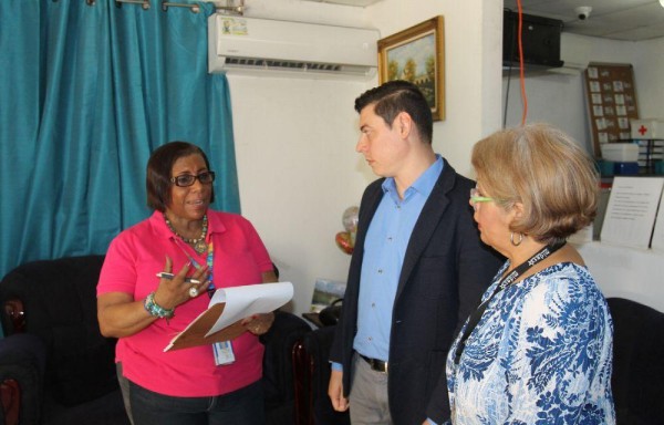 Inspeccionan albergues de adultos mayores