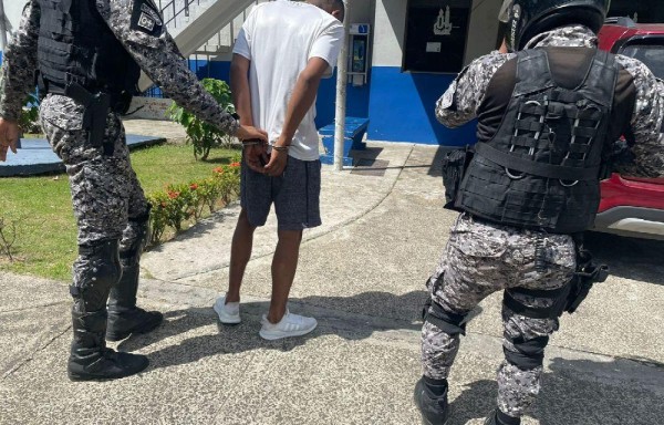 Capturado tras hurtarle artículos a una mujer