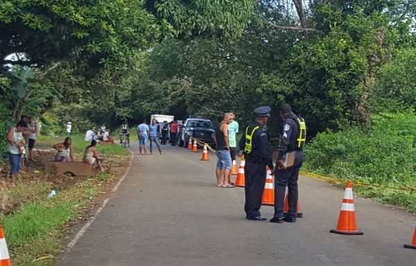 Un morador caminaba hacia su trabajo cuando divisó el cadáver del adulto mayor.