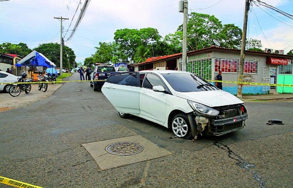 Los sujetos implicados en la balacera en Rana de Oro fueron capturados en la entrada de Concepción, en Juan Díaz, mientras iban a bordo de un Hyundai Accent color blanco.