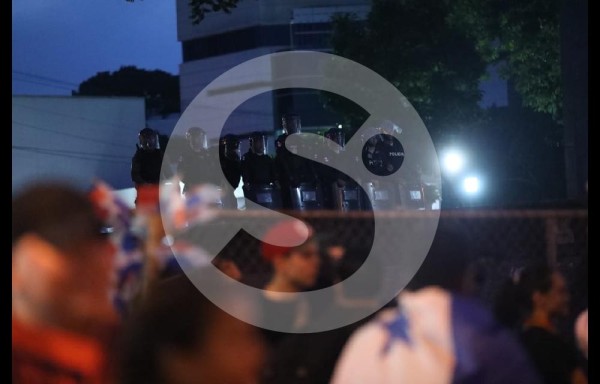 Manifestantes culminan las protestas de manera pacífica 