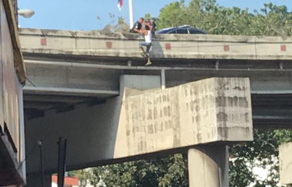 ‘Cristo te ama', fue la frase que evitó que se lanzara.