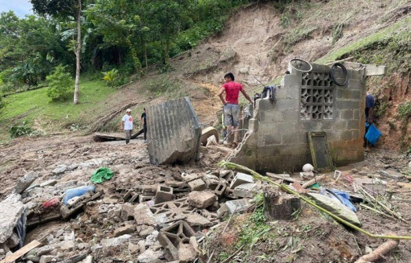 Luto y dolor en Antón, derrumbe deja dos fallecidos