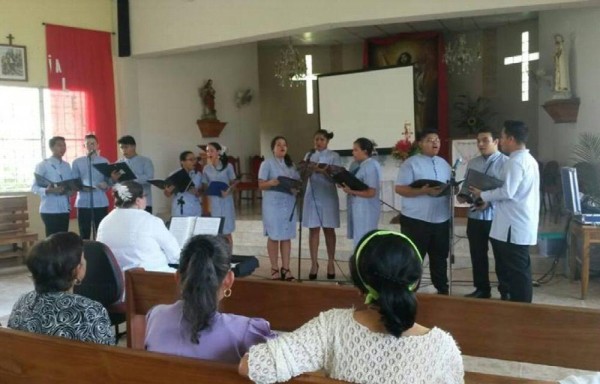 Se preparan para ser parte del coro de la Jornada Mundial de la Juventud.