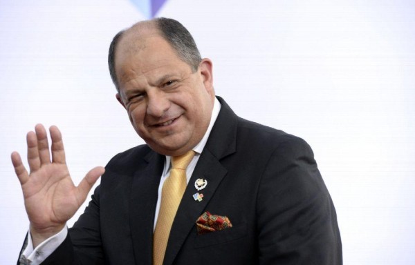 ‘‘crear conciencia ambiental e ir más allá de la visión convencionalista de la energía” PRESIDENTE DE COSTA RICA Luis Guillermo Solís