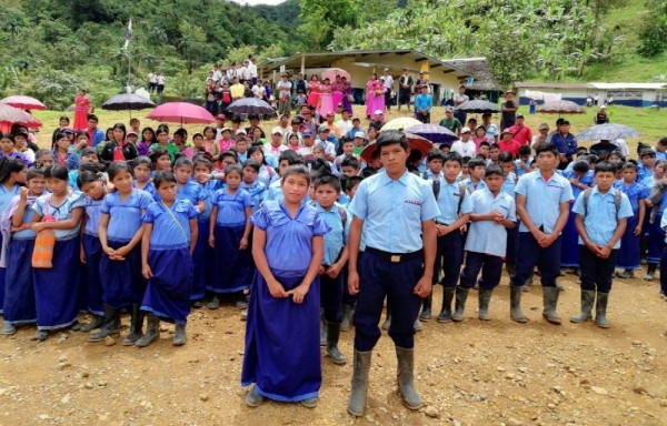 Estudiar y aprender es lo que quieren los estudiantes de la Escuela La Trinchera.
