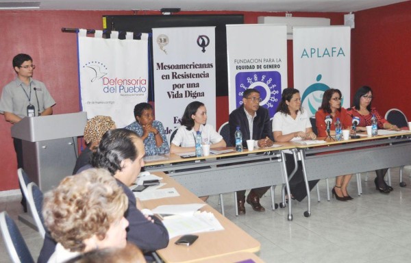 Representantes de la sociedad civil se pronuciaron a favor del proyecto de ley que busca la implementación de la educación sexual y reproductiva en las escuelas.