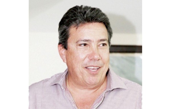 ‘Se han encontrado sobreprecios en algunas obras y en su momento se presentarán las denuncias' Ramón Arosemena MINISTRO DEL MOP