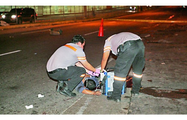 El sujeto fue llevado al Centro de Salud de San Isidro.