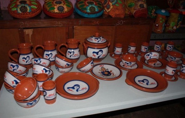 Vajilla para el papa Francisco se hizo en La Arena de Chitré