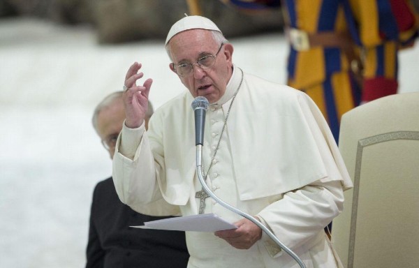 El Papa pidió amar a la Madre Patria.