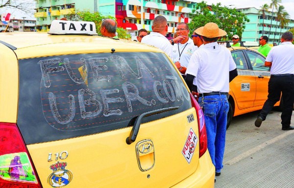 ATTT, en un mes y medio, se pronunciará sobre estatus de Uber en el país.