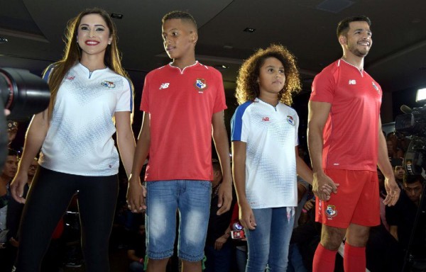 La camiseta de la selección de Panamá tiene un costo de $90.00