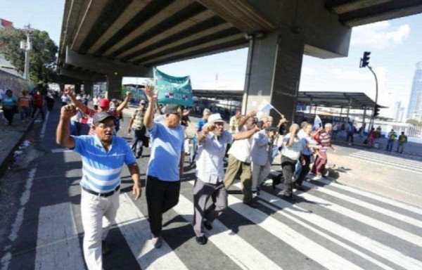 Jubilados se reunirán hoy con el MEF.